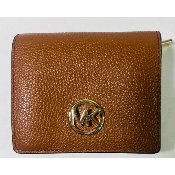 Michael Kors Wallet MK Logo Tan Pebbled Leather Wallet MK Logo Snap Zip Closure - Picture 1 of 10